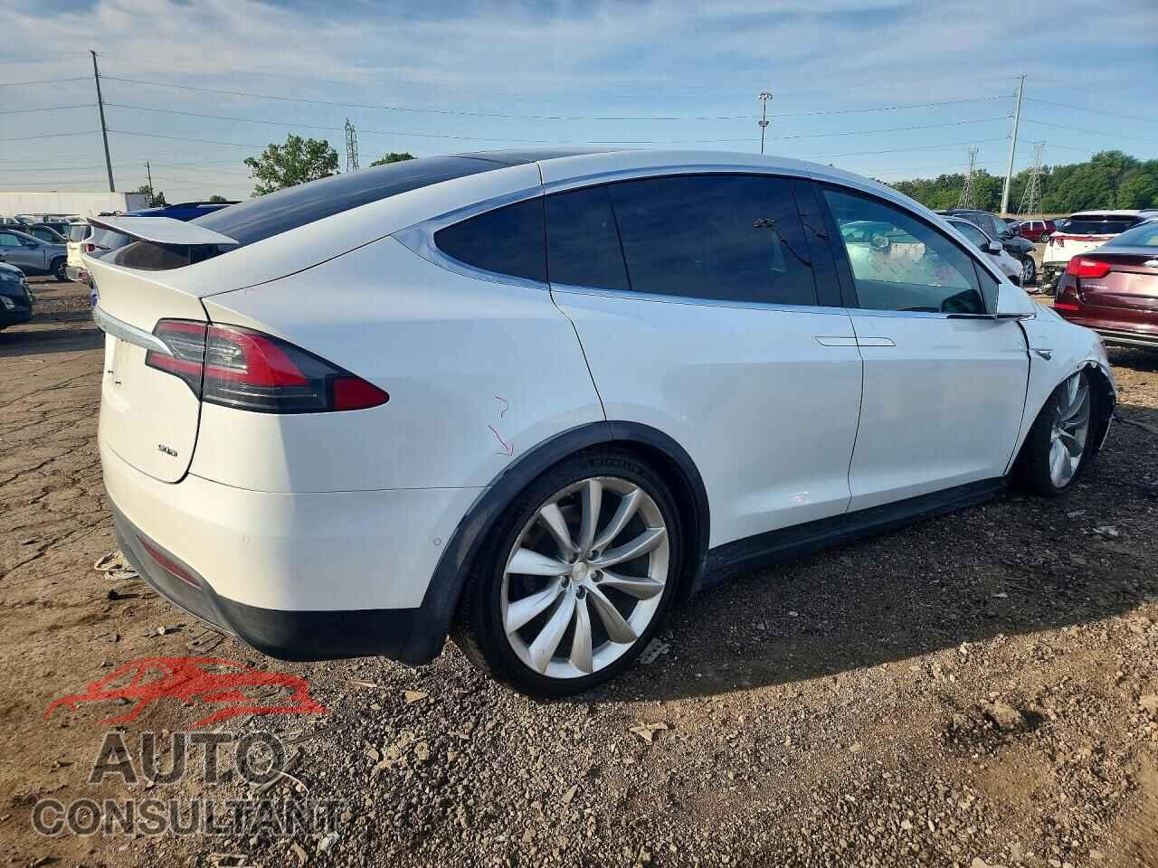 TESLA MODEL X 2016 - 5YJXCBE2XGF014527