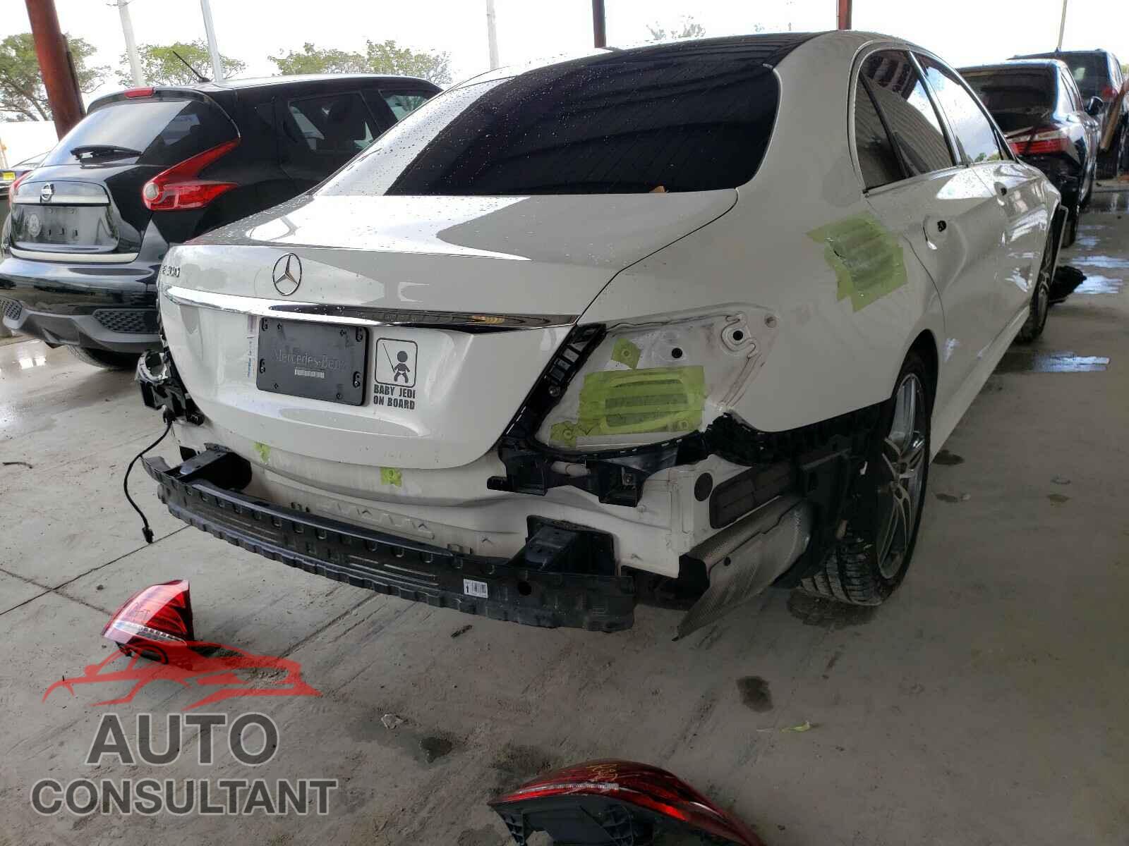 MERCEDES-BENZ E CLASS 2017 - WDDZF4JB2HA275121