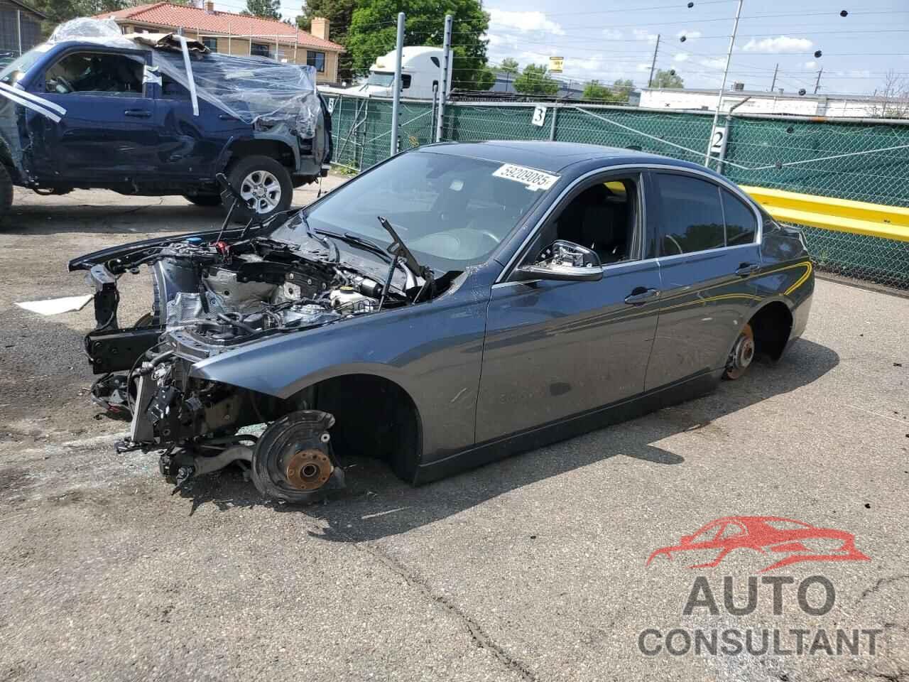 BMW 3 SERIES 2018 - WBA8B7G51JNU94832