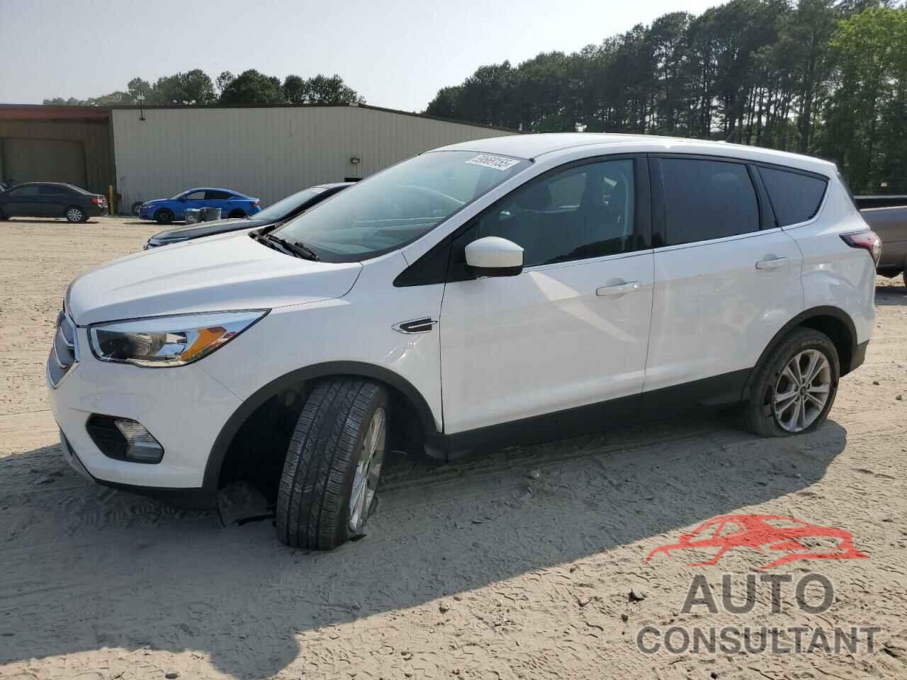 FORD ESCAPE 2017 - 1FMCU0GD6HUE56644