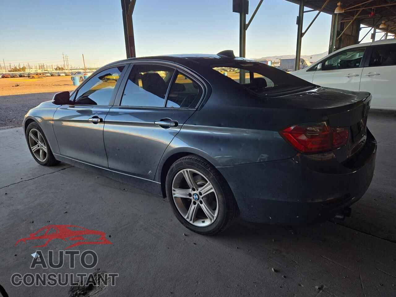 BMW 3 SERIES 2013 - WBA3C1C58DF436712