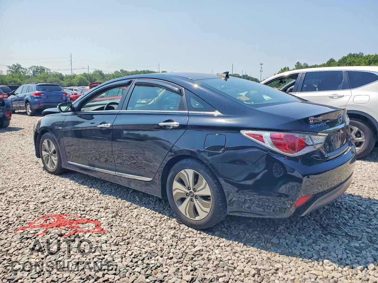 HYUNDAI SONATA 2014 - KMHEC4A47EA107596