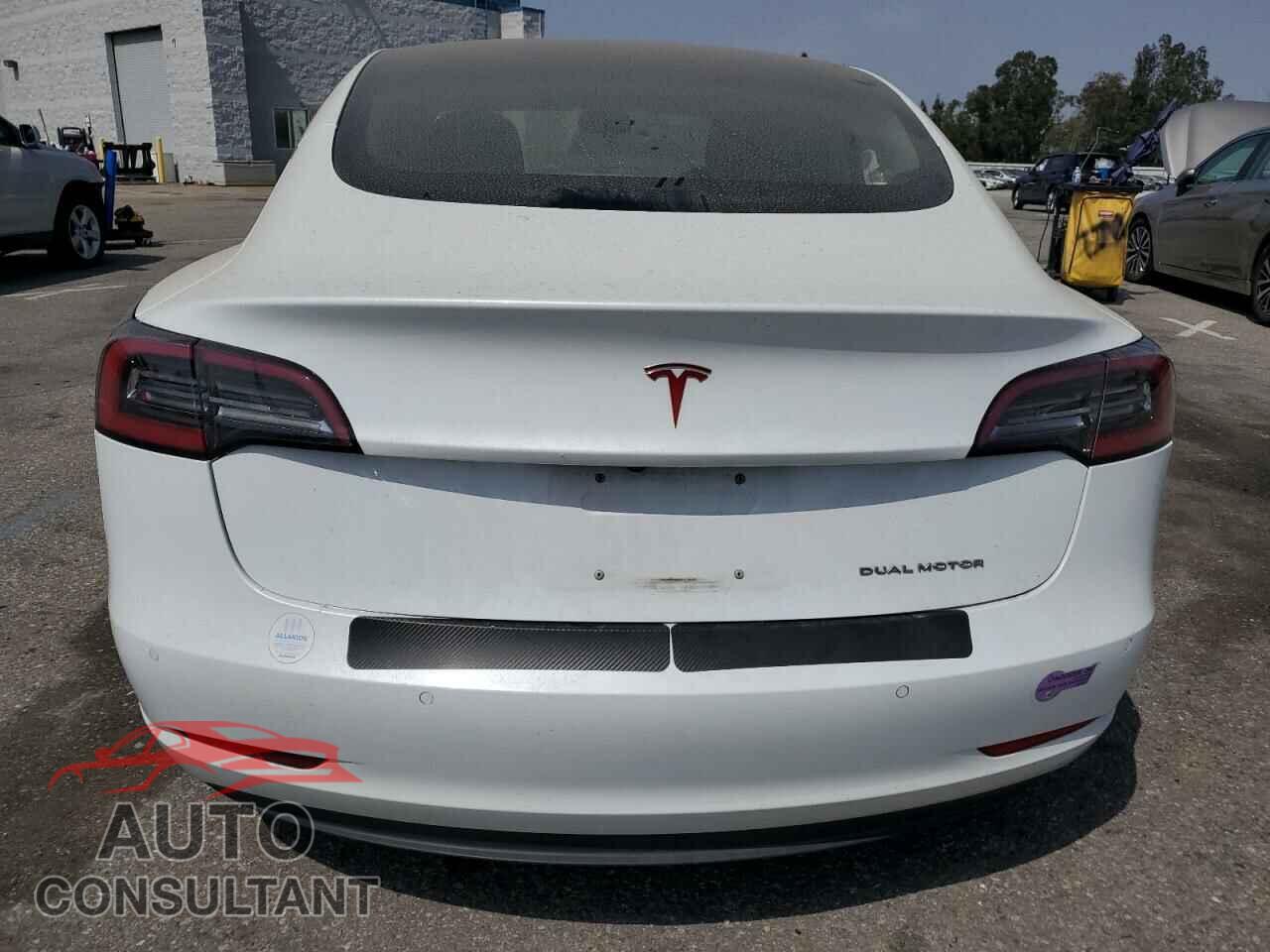 TESLA MODEL 3 2018 - 5YJ3E1EBXJF067707