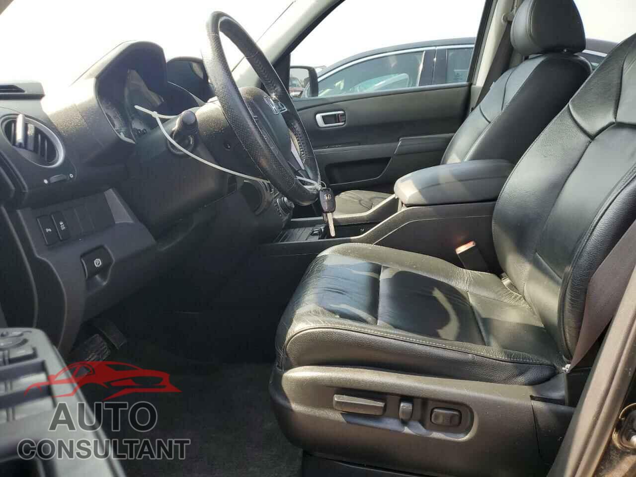 HONDA PILOT 2015 - 5FNYF3H90FB024671