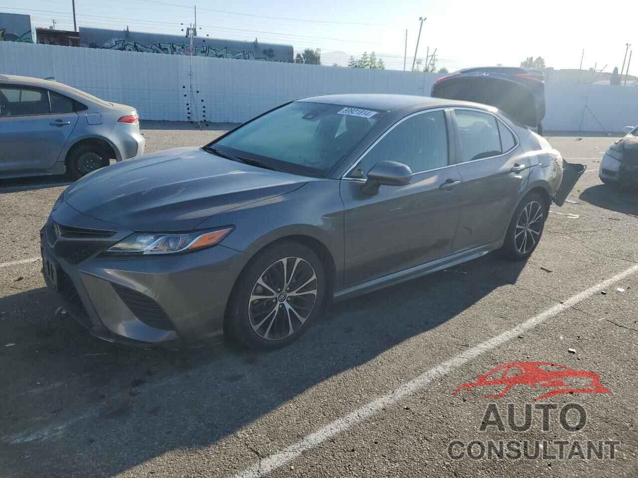 TOYOTA CAMRY 2018 - 4T1B11HK7JU083501