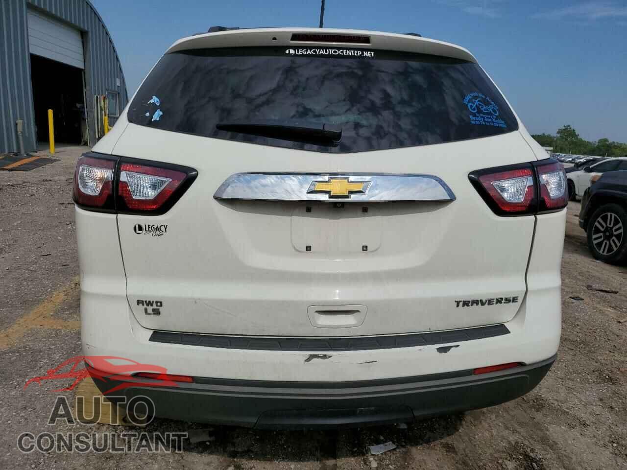 CHEVROLET TRAVERSE 2015 - 1GNKVFED5FJ221225