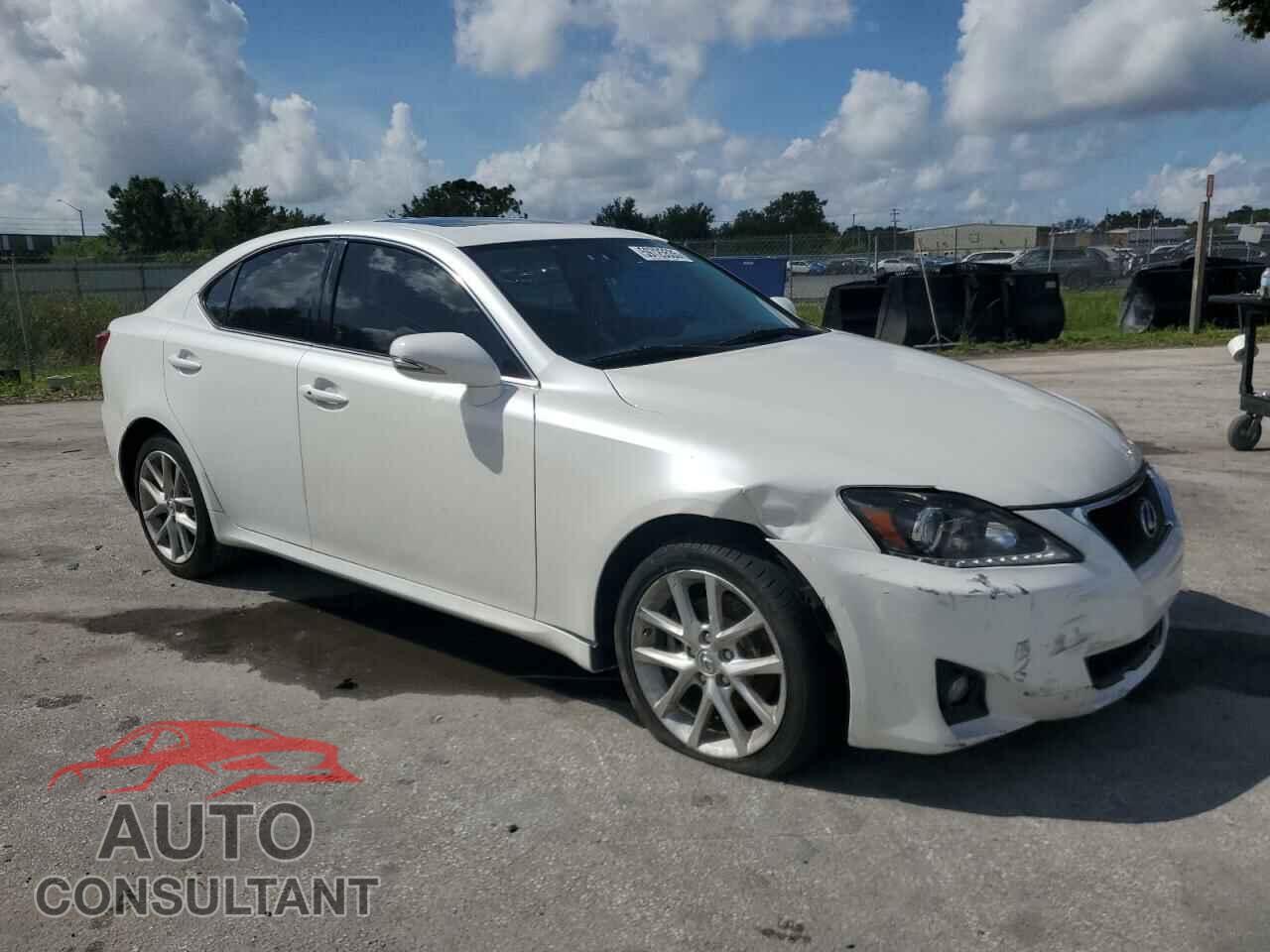 LEXUS IS 2012 - JTHCF5C20C2035750