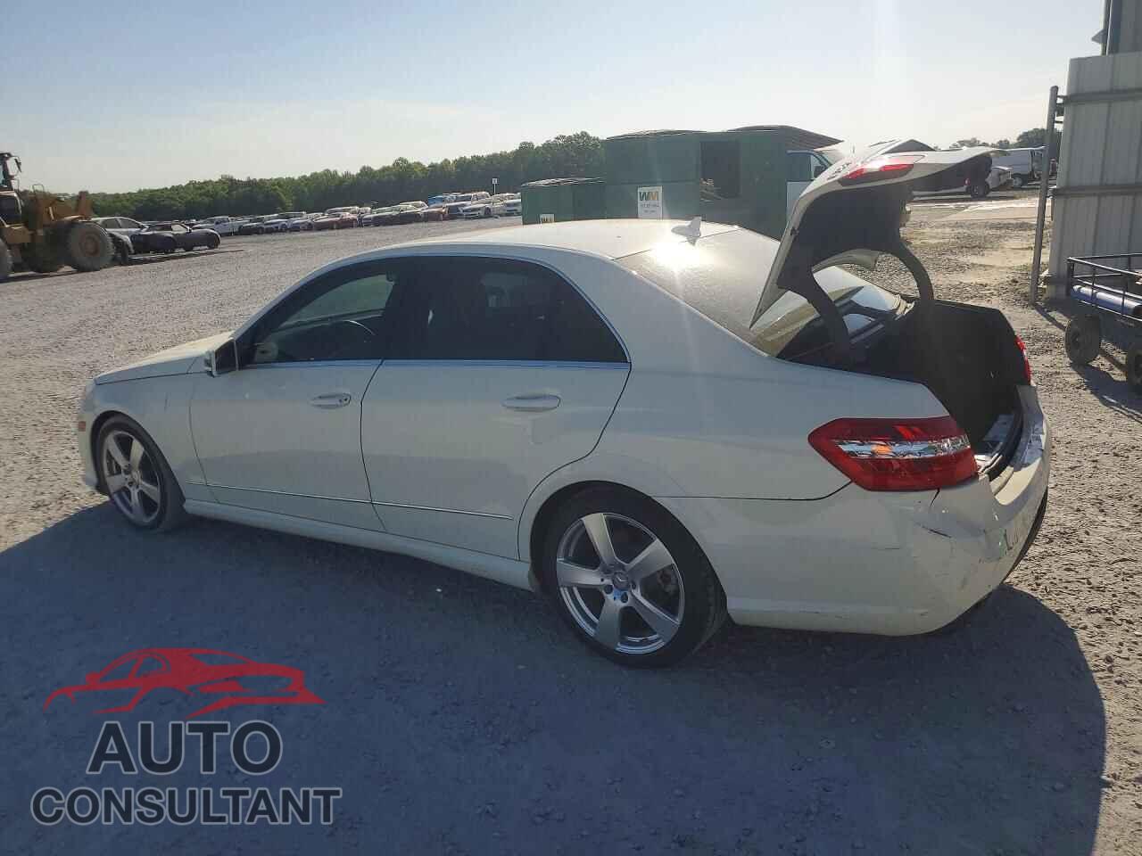 MERCEDES-BENZ E-CLASS 2011 - WDDHF5GB6BA460384