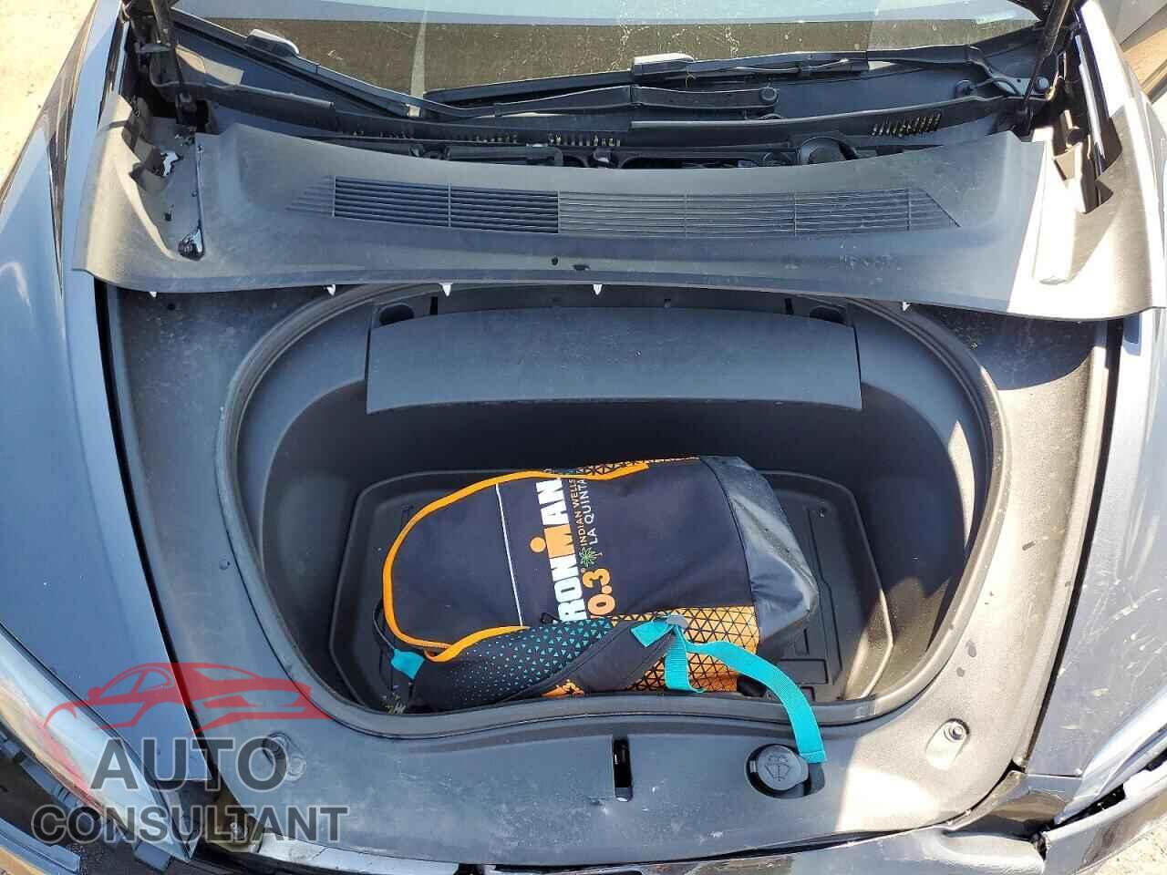 TESLA MODEL 3 2024 - 5YJ3E1EA7RF721713