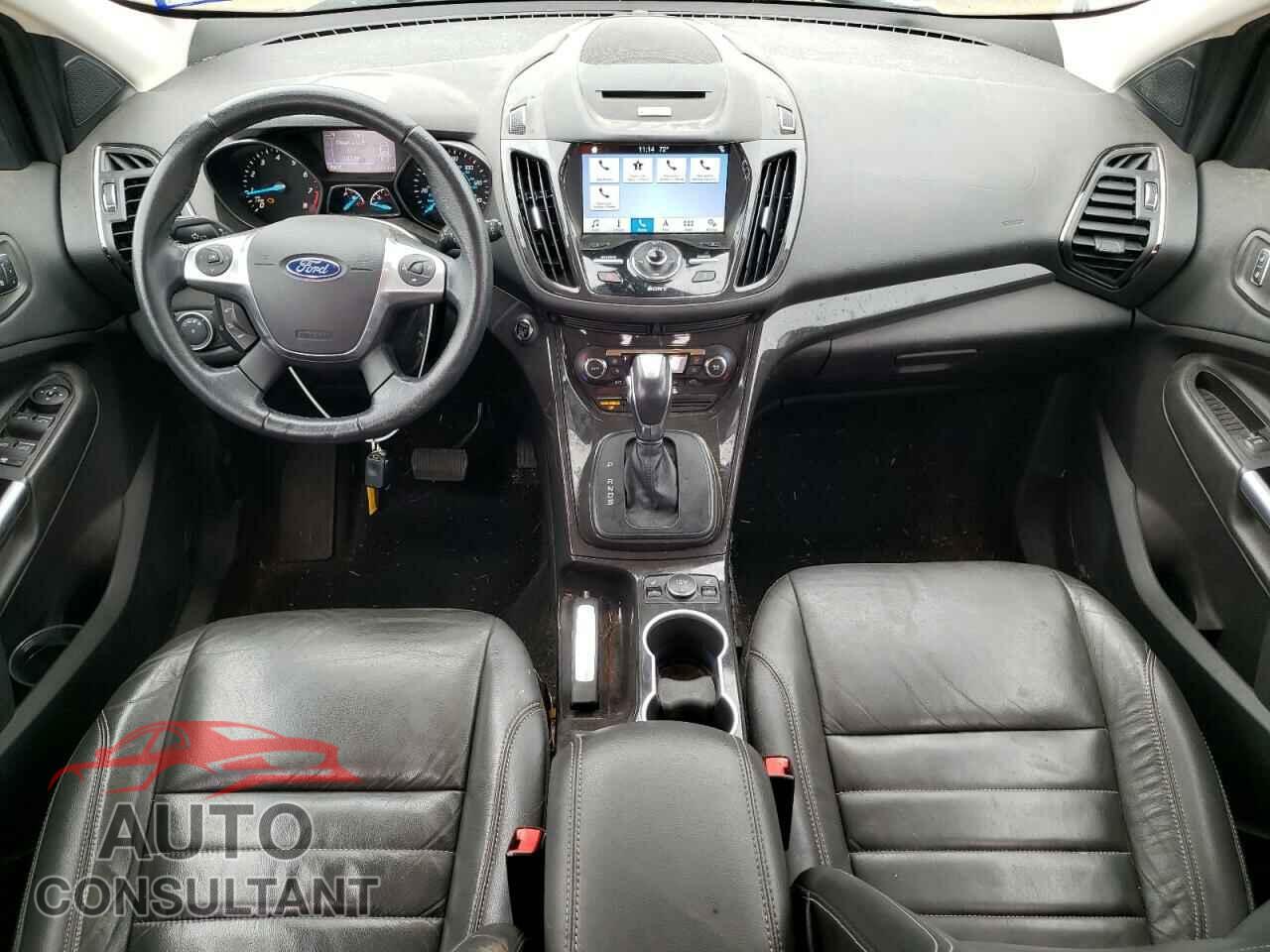 FORD ESCAPE 2016 - 1FMCU0J97GUA97484