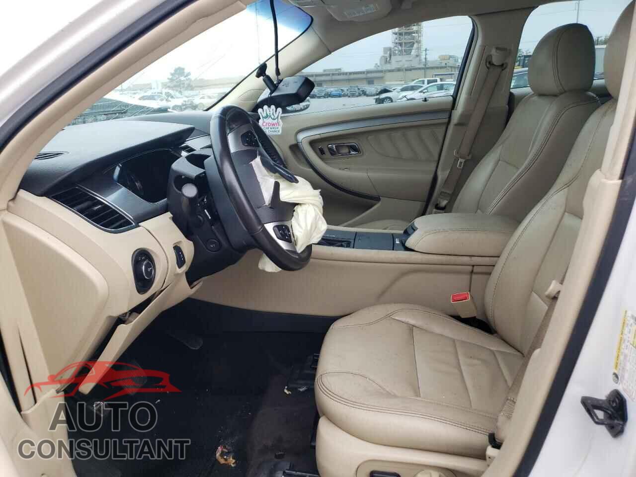 FORD TAURUS 2017 - 1FAHP2E81HG137546