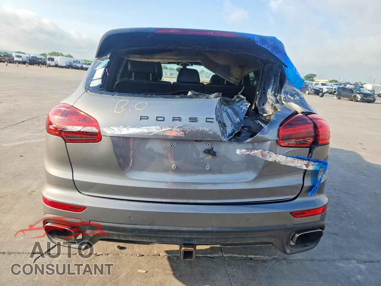 PORSCHE CAYENNE 2016 - WP1AA2A20GLA11150