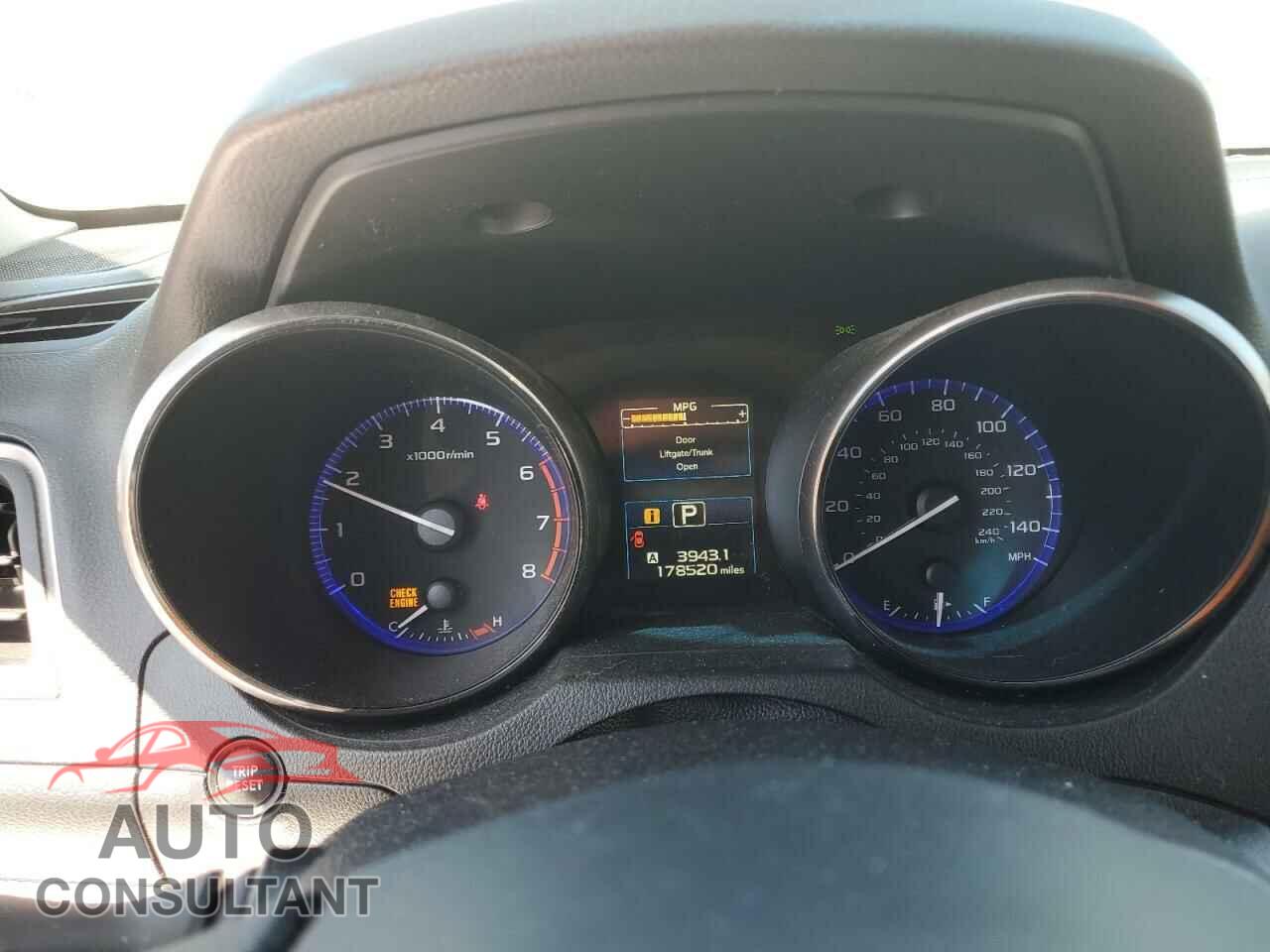 SUBARU LEGACY 2015 - 4S3BNBC64F3004632