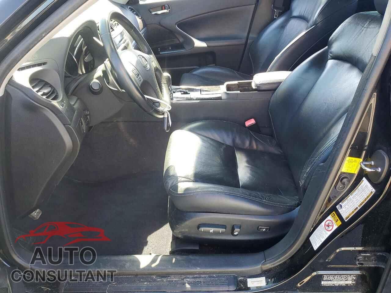 LEXUS IS 2012 - JTHBF5C26C5177692