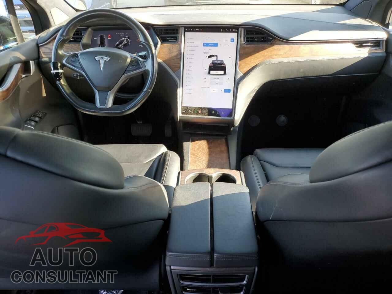 TESLA MODEL X 2019 - 5YJXCDE24KF147143
