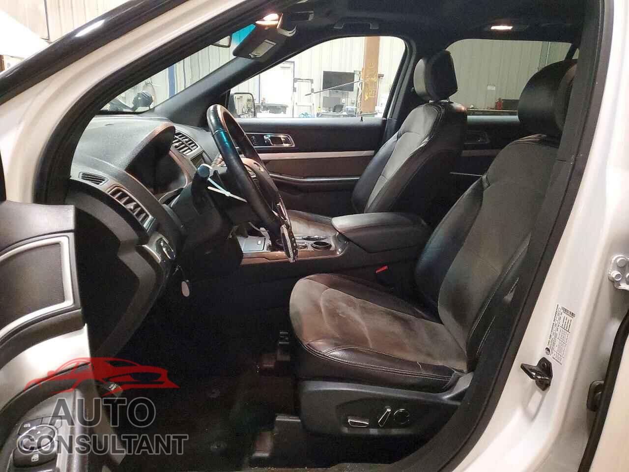 FORD EXPLORER 2017 - 1FM5K7D82HGA07944