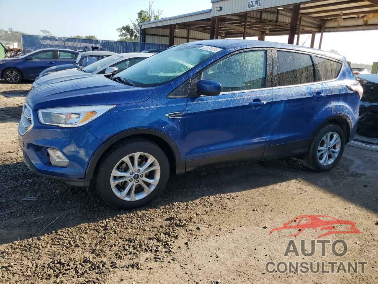 FORD ESCAPE 2017 - 1FMCU0GDXHUB86057