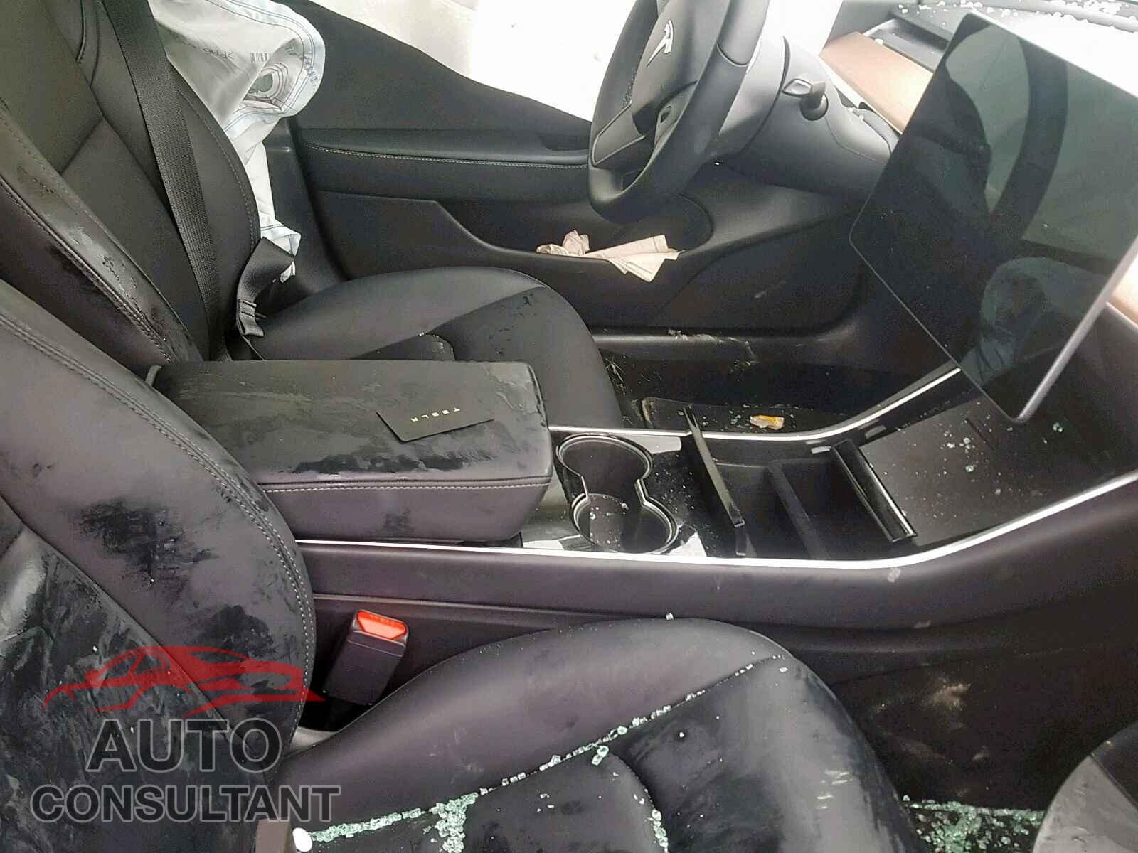 TESLA MODEL 3 2018 - 5YJ3E1EB0JF144696