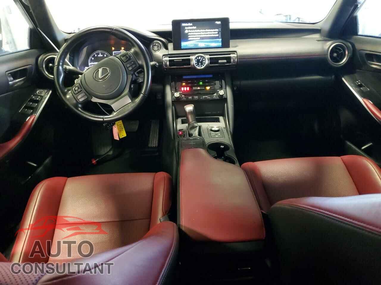 LEXUS IS 2021 - JTHAA1D22M5116858