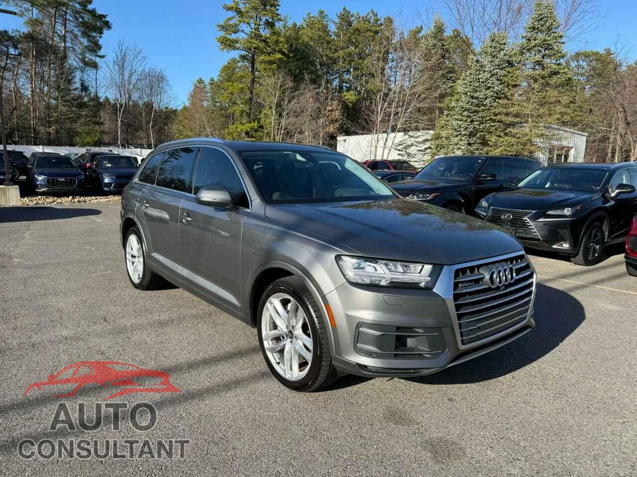 AUDI Q7 2018 - WA1VAAF77JD006010
