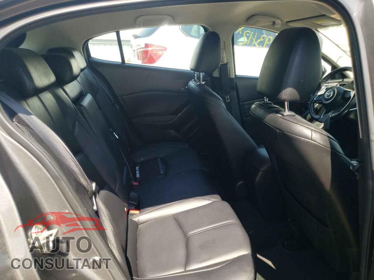 MAZDA 3 2017 - 3MZBN1L78HM135709