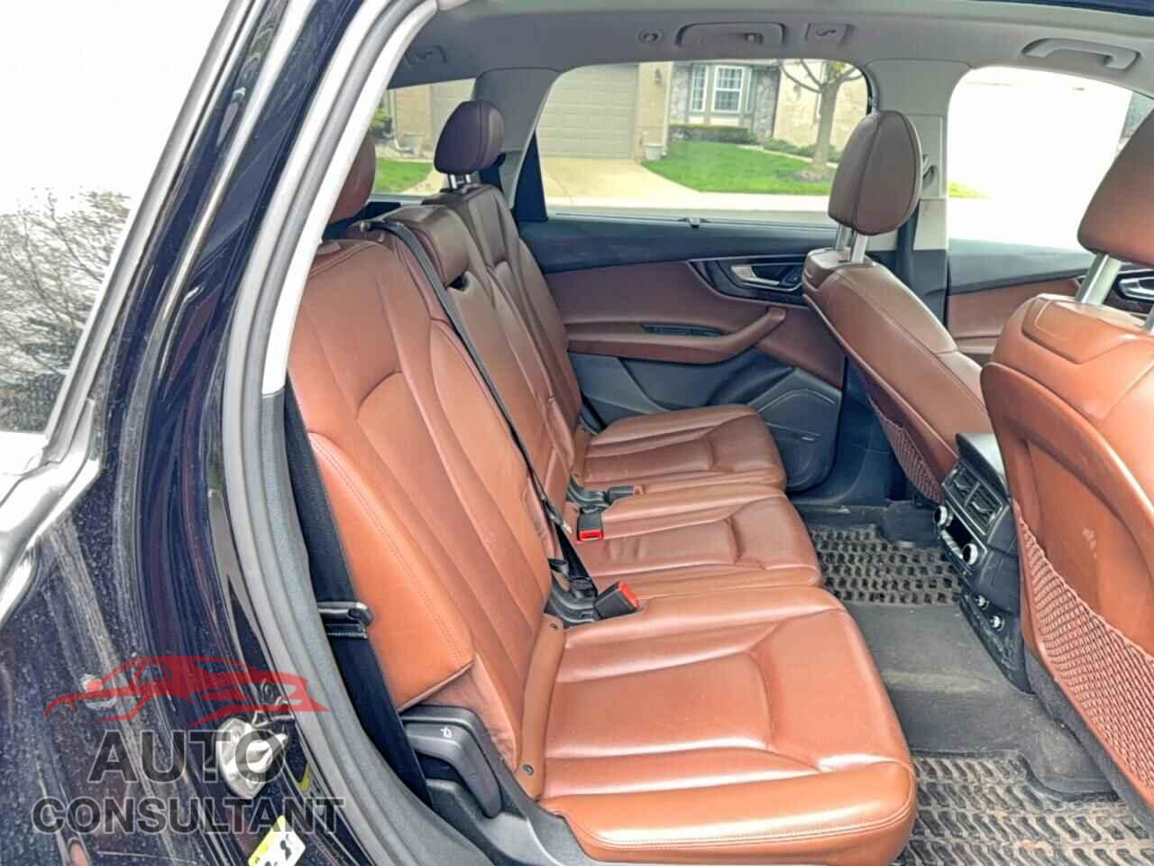 AUDI Q7 2018 - WA1VAAF75JD021802