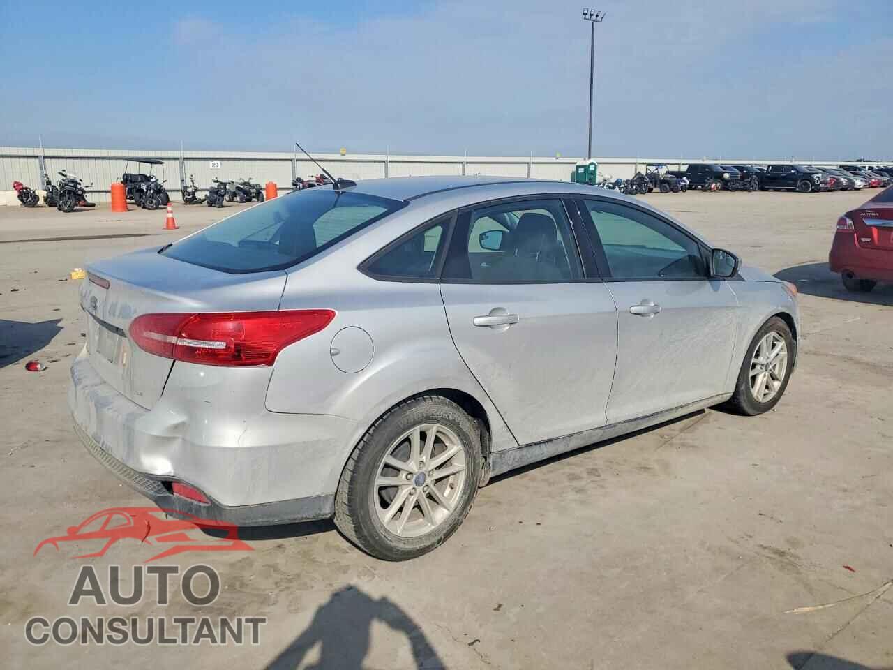 FORD FOCUS 2018 - 1FADP3F24JL329121
