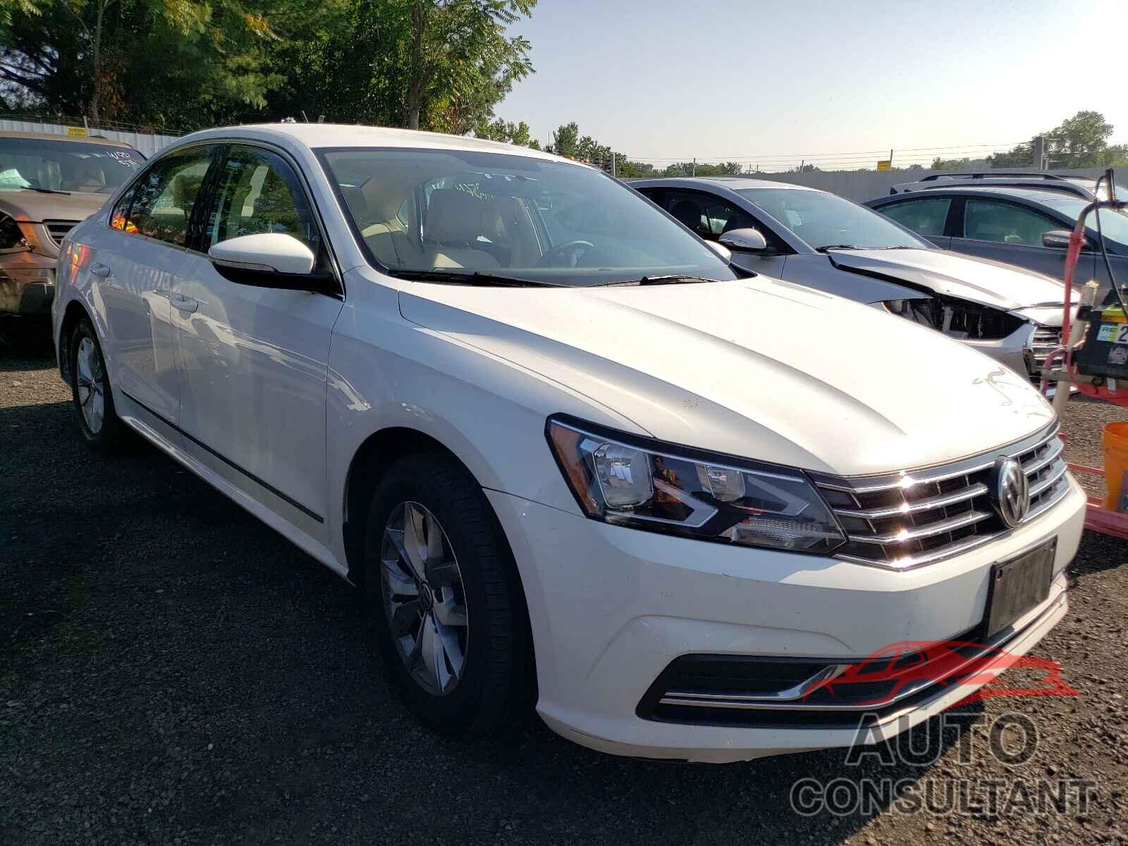 VOLKSWAGEN PASSAT 2017 - 1VWAT7A3XHC079794