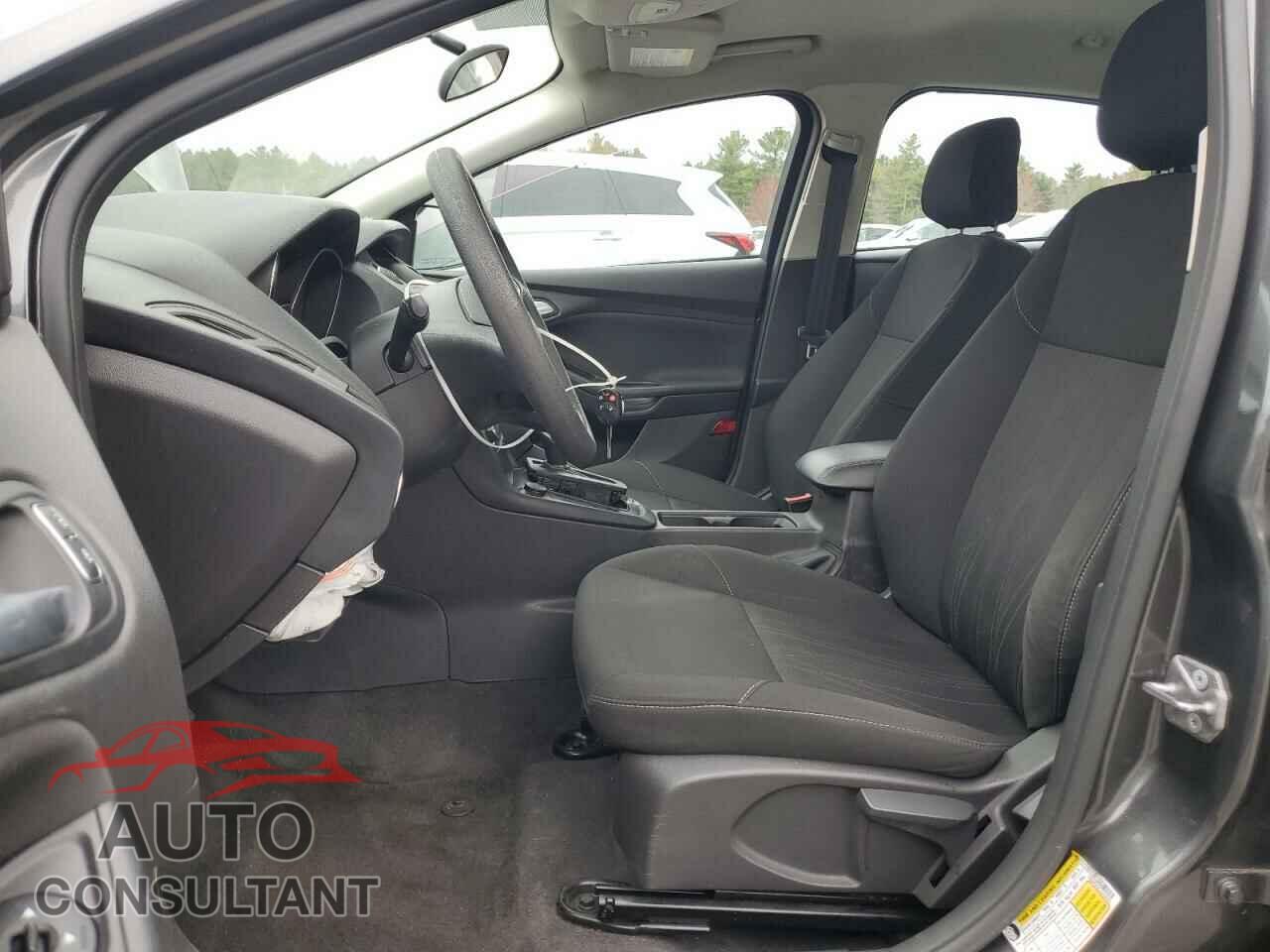 FORD FOCUS 2018 - 1FADP3F25JL274212