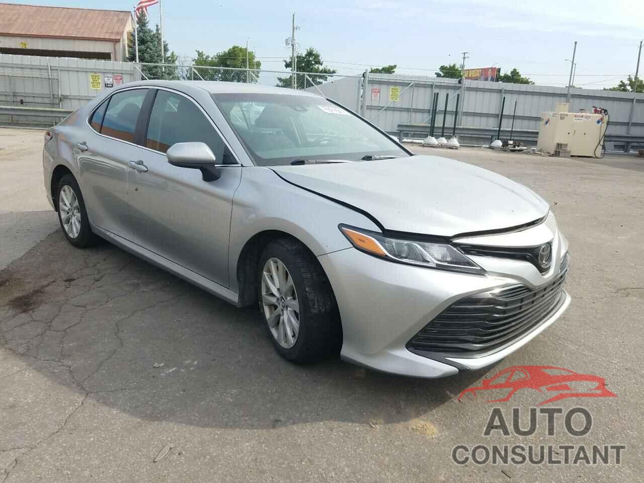 TOYOTA CAMRY 2018 - 4T1B11HK4JU579730