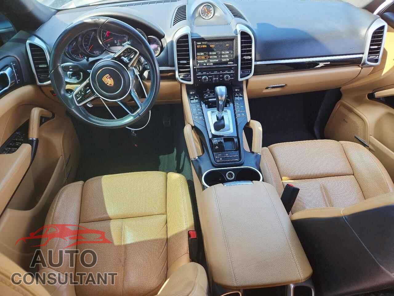 PORSCHE CAYENNE 2016 - WP1AA2A21GLA03039