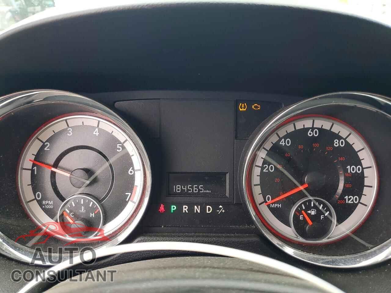 DODGE CARAVAN 2011 - 2D4RN3DG0BR711551