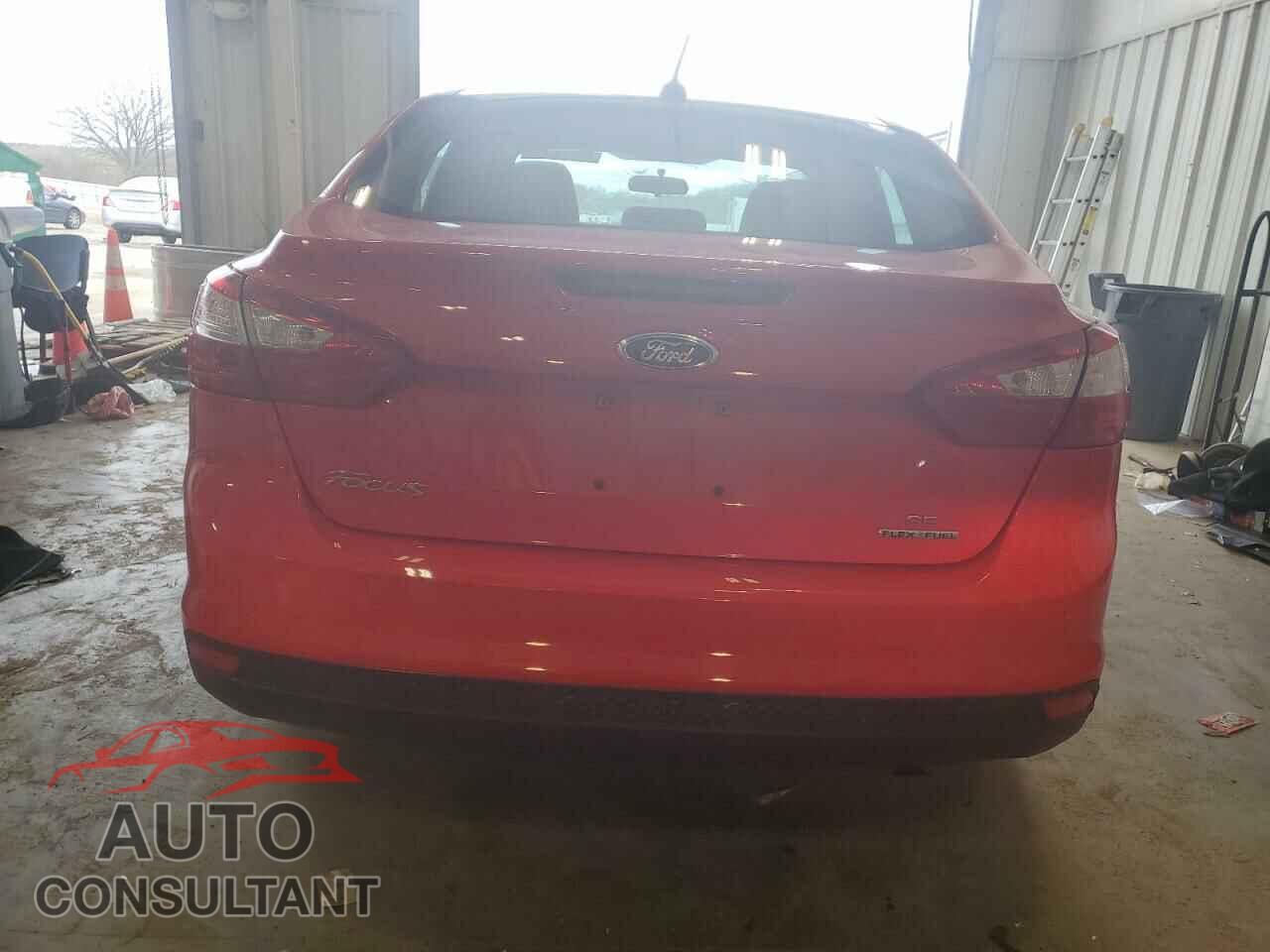 FORD FOCUS 2014 - 1FADP3F26EL275567