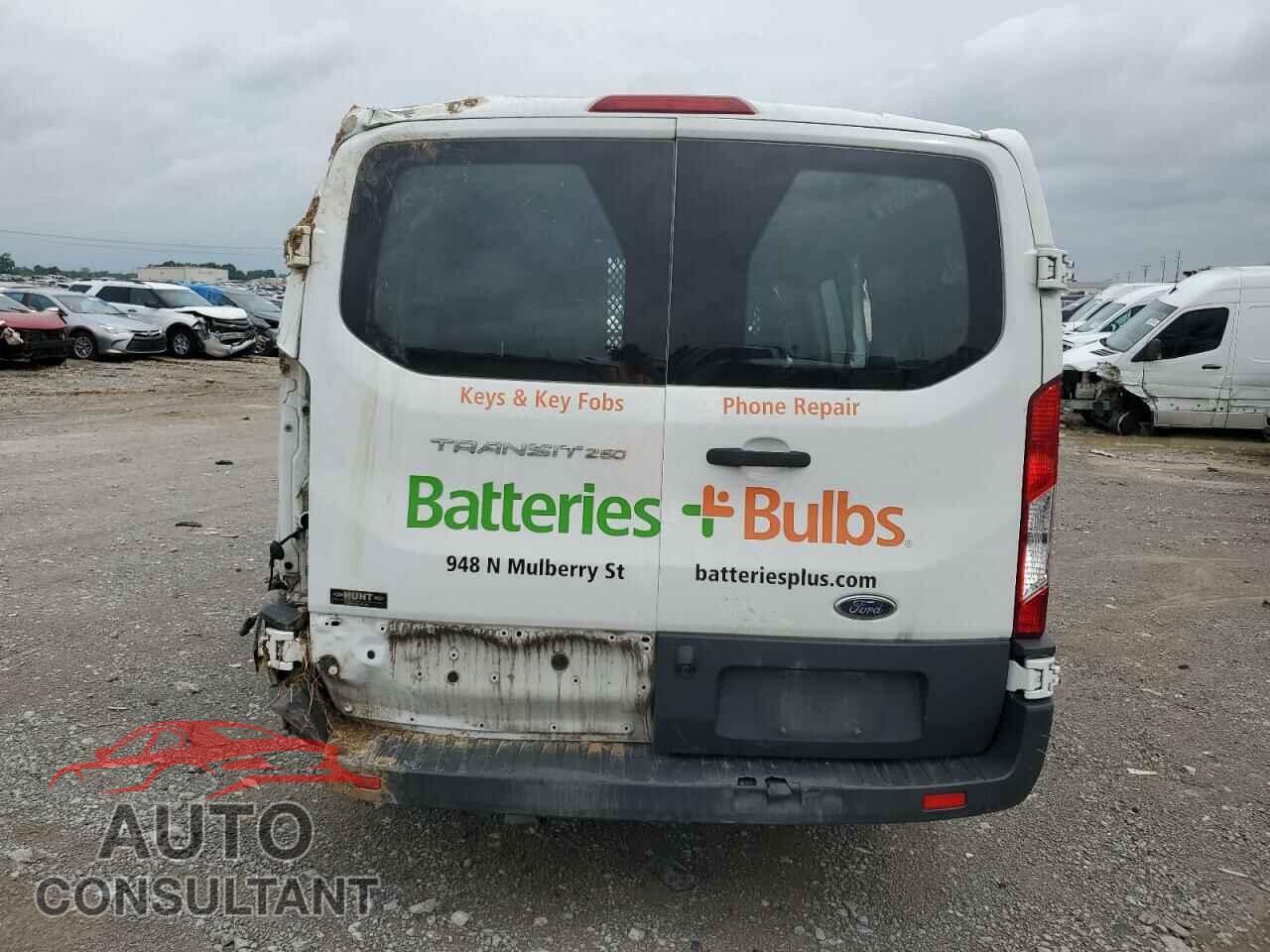 FORD TRANSIT 2017 - 1FTYR1ZM7HKB00228