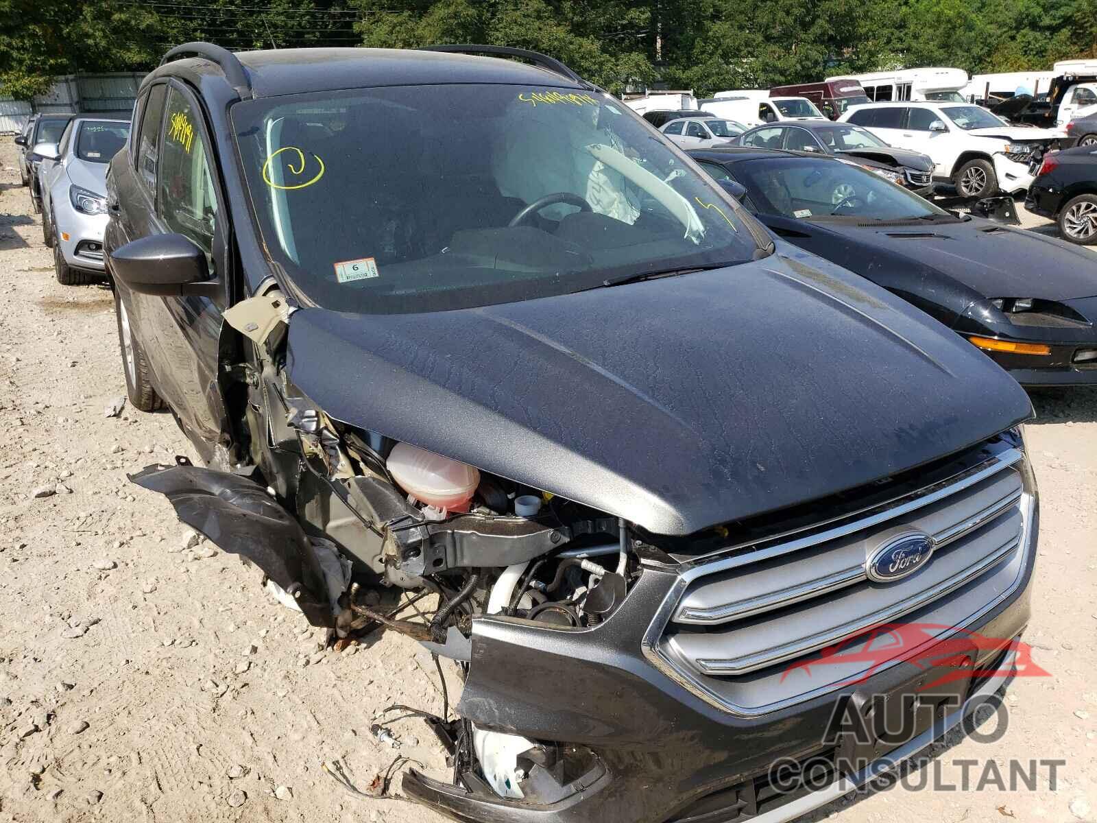 FORD ESCAPE 2017 - 1FMCU9G99HUE27588