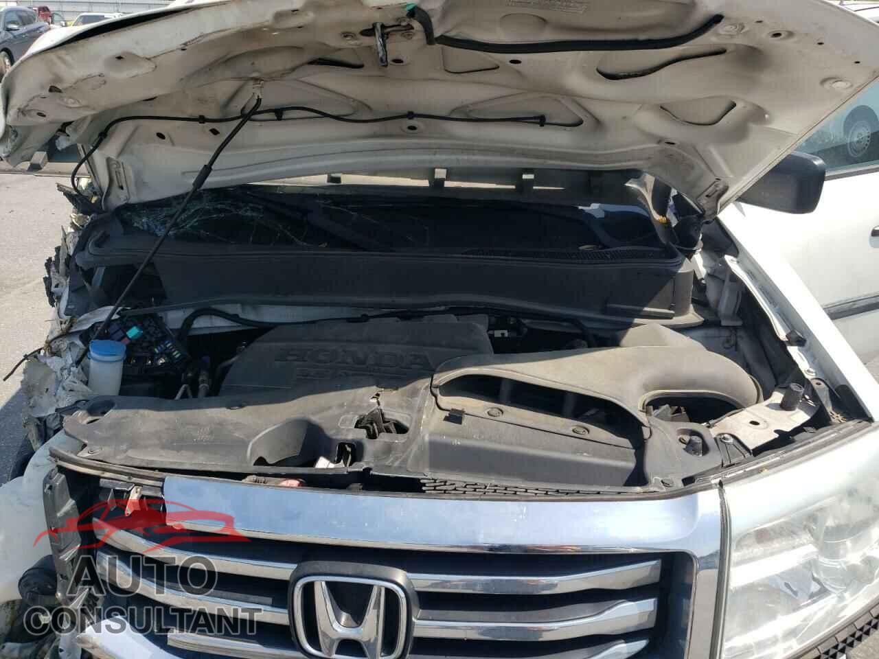 HONDA PILOT 2015 - 5FNYF3H2XFB005807