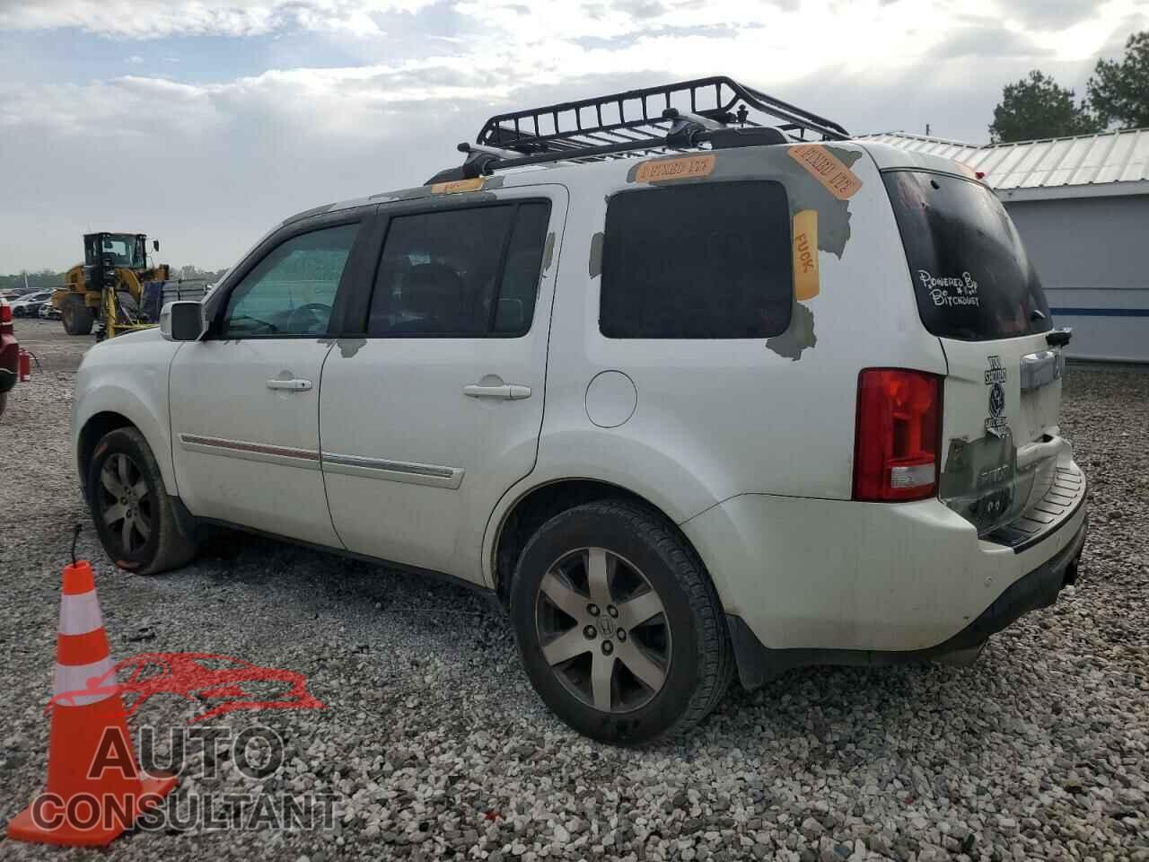 HONDA PILOT 2013 - 5FNYF4H99DB066081