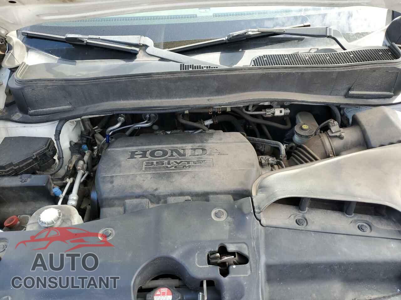 HONDA PILOT 2011 - 5FNYF4H53BB005982