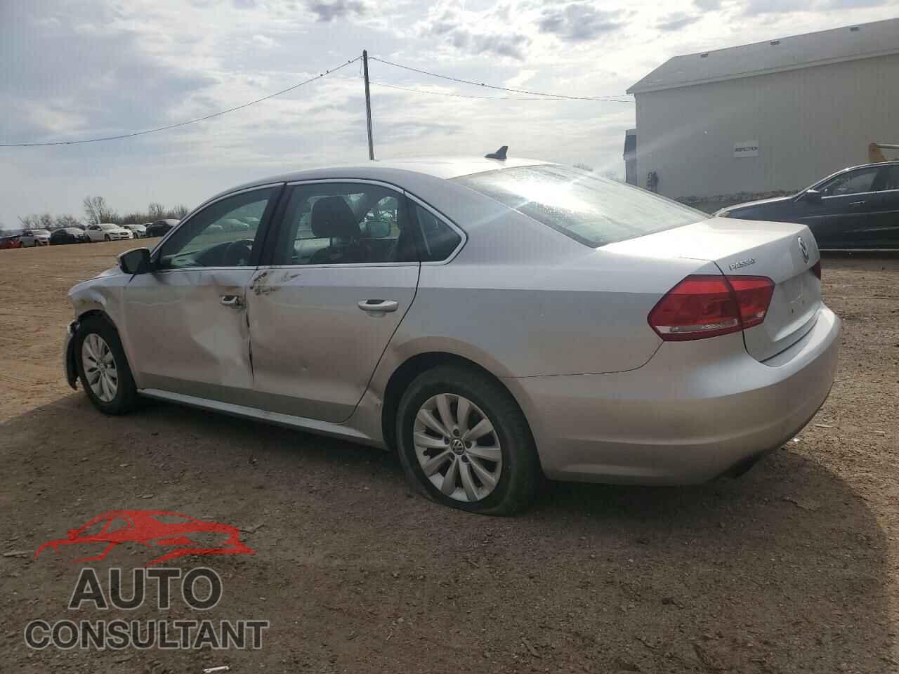 VOLKSWAGEN PASSAT 2015 - 1VWAT7A36FC094242