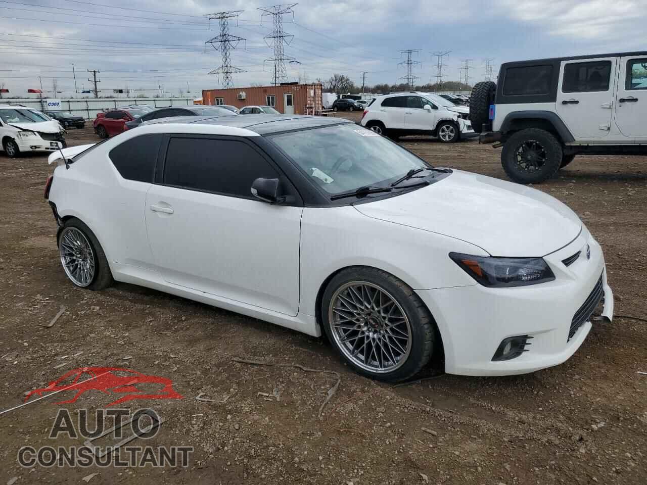 TOYOTA SCION 2012 - JTKJF5C71C3032427