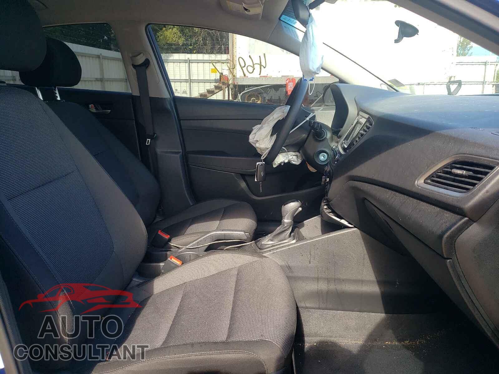 HYUNDAI ACCENT 2018 - 3KPC24A33JE028102
