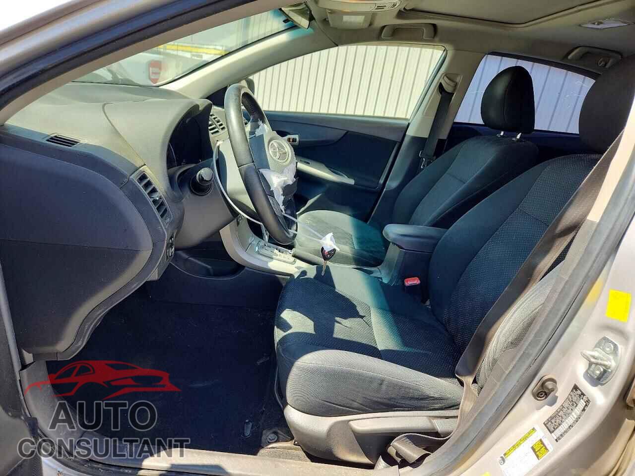 TOYOTA COROLLA 2010 - 2T1BU4EE1AC454094