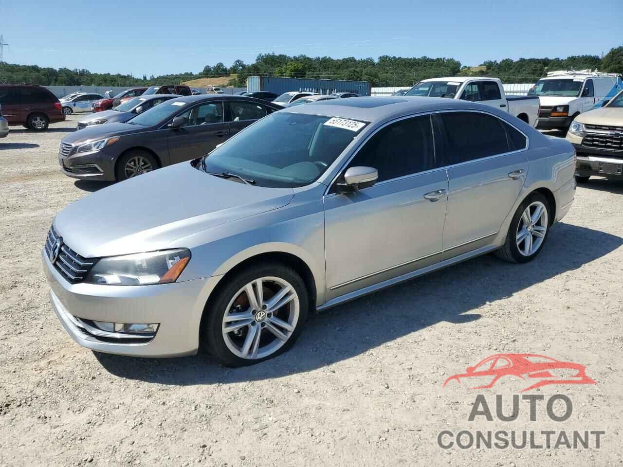 VOLKSWAGEN PASSAT 2013 - 1VWCN7A37DC095738