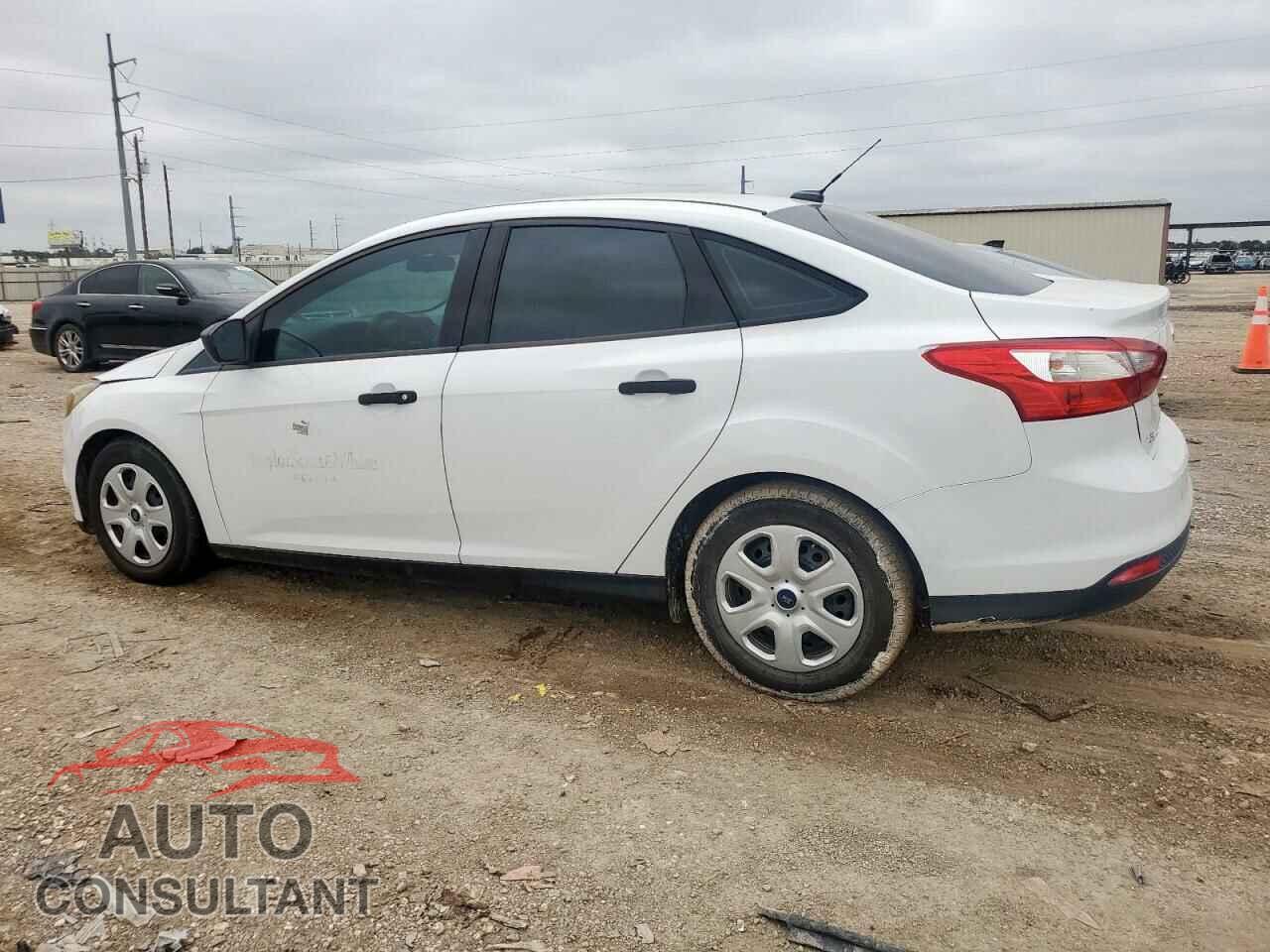 FORD FOCUS 2013 - 1FADP3E24DL139373