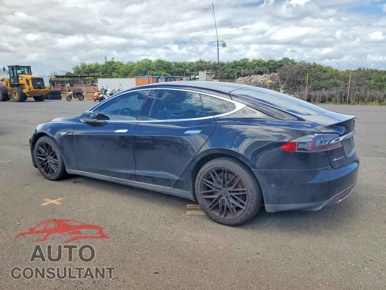 TESLA MODEL S 2015 - 5YJSA1E21FF113794