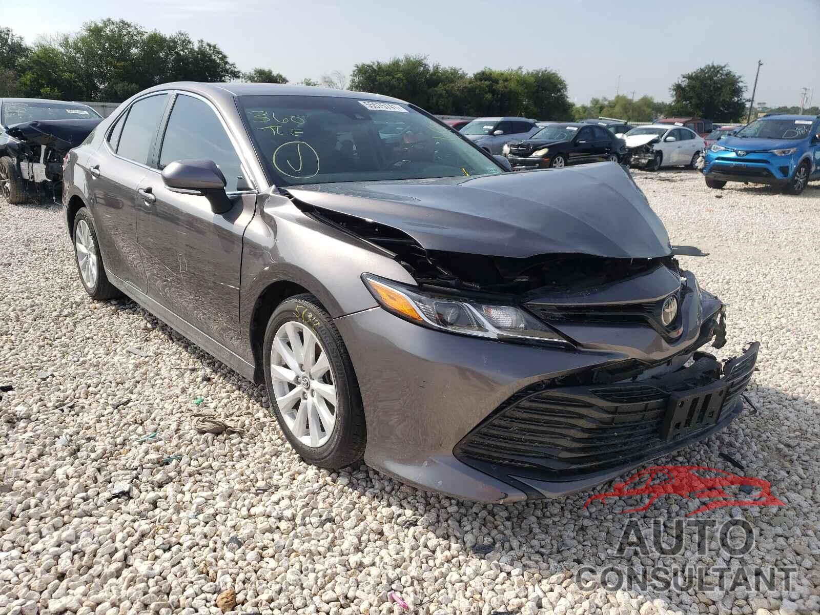 TOYOTA CAMRY 2018 - 4T1B11HK3JU610871