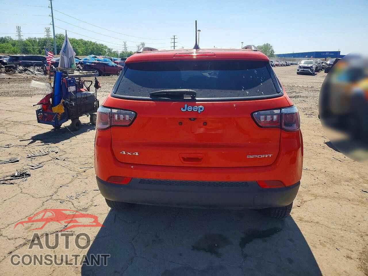 JEEP COMPASS 2018 - 3C4NJDAB1JT101045