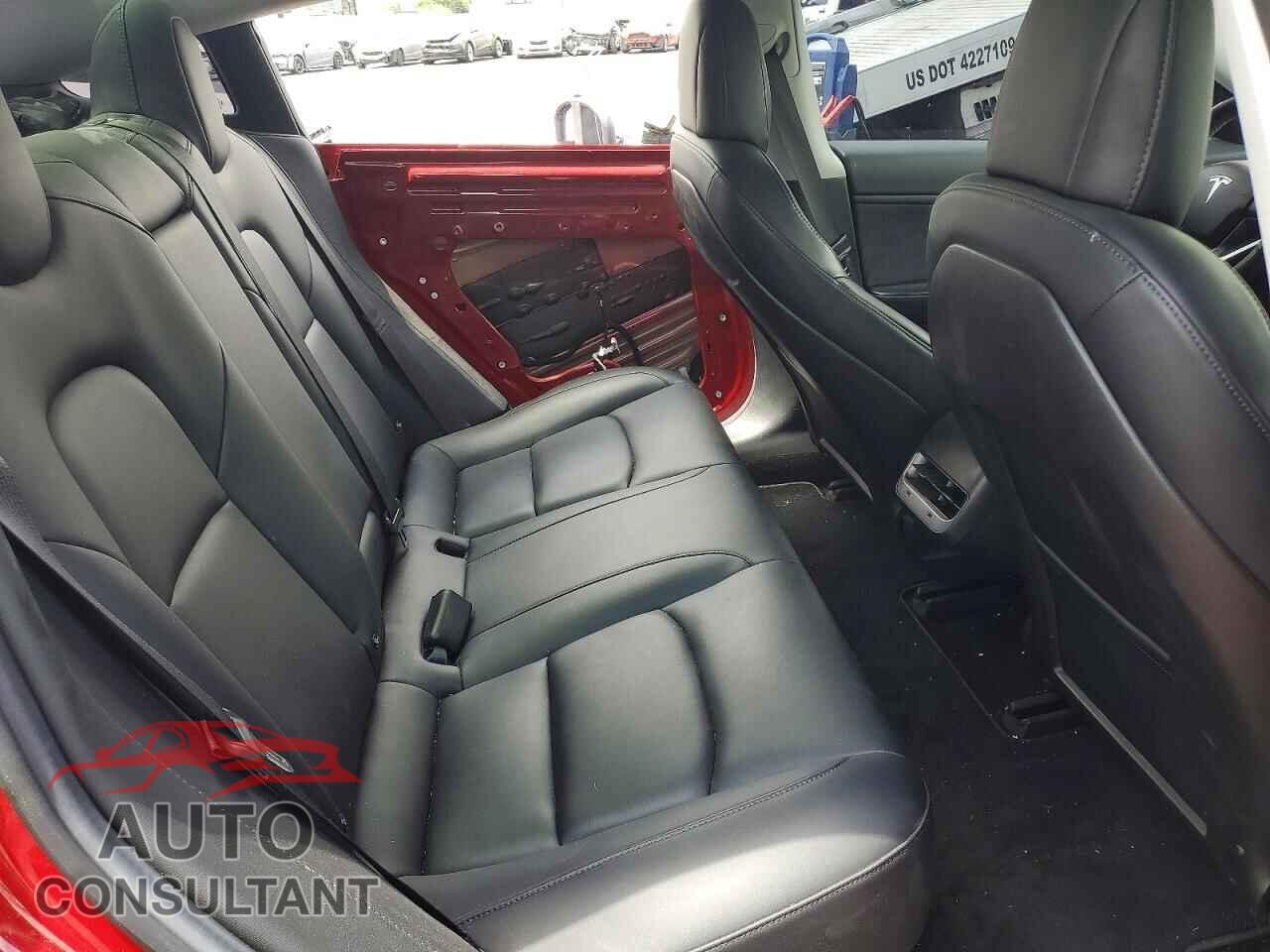 TESLA MODEL 3 2018 - 5YJ3E1EA0JF024470