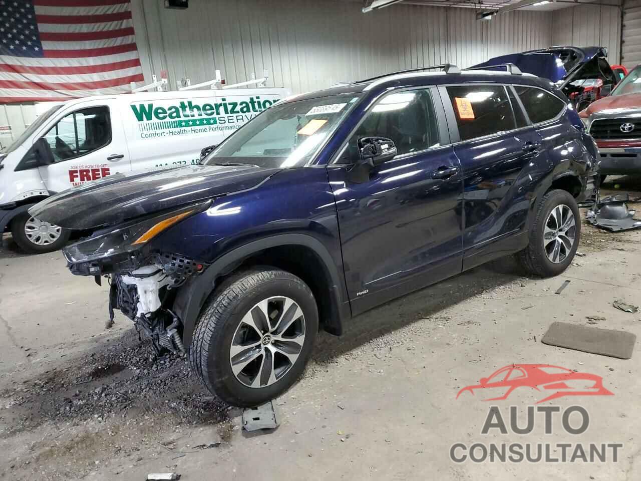 TOYOTA HIGHLANDER 2023 - 5TDKBRCH4PS117788