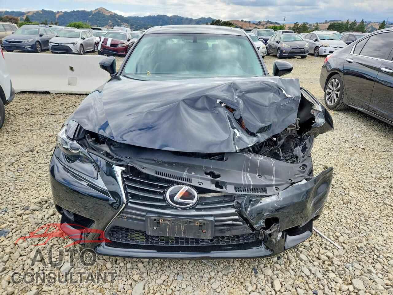 LEXUS IS 2015 - JTHCF1D22F5017678